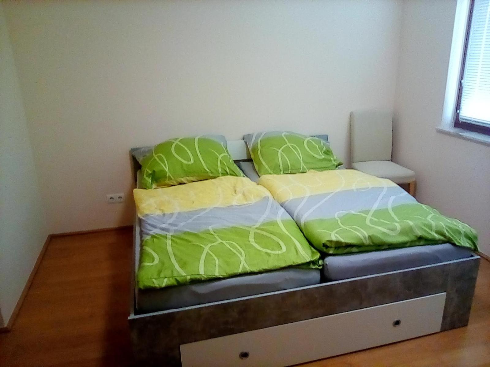 Perchtoldsdorf Schnell-Bahn / Bahnhof Liesing Apartment Екстериор снимка