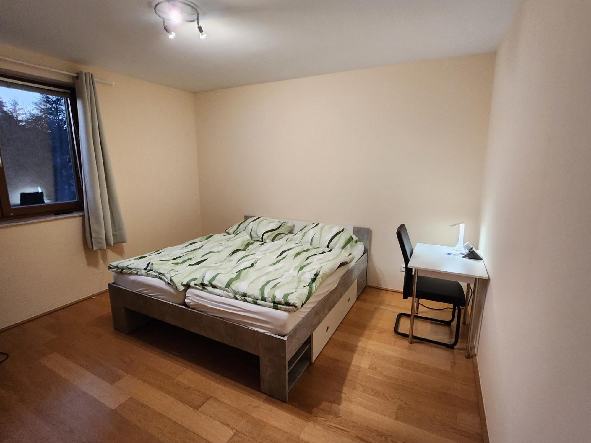 Perchtoldsdorf Schnell-Bahn / Bahnhof Liesing Apartment Екстериор снимка