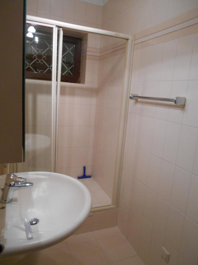 Perchtoldsdorf Schnell-Bahn / Bahnhof Liesing Apartment Екстериор снимка